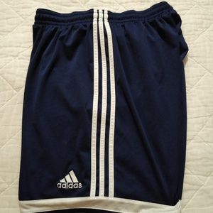 Adidas Men Gym Athletic Shorts XL Clina 365